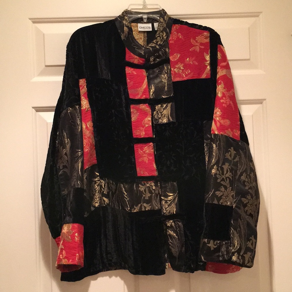 Chico’s Size 3, oriental design top